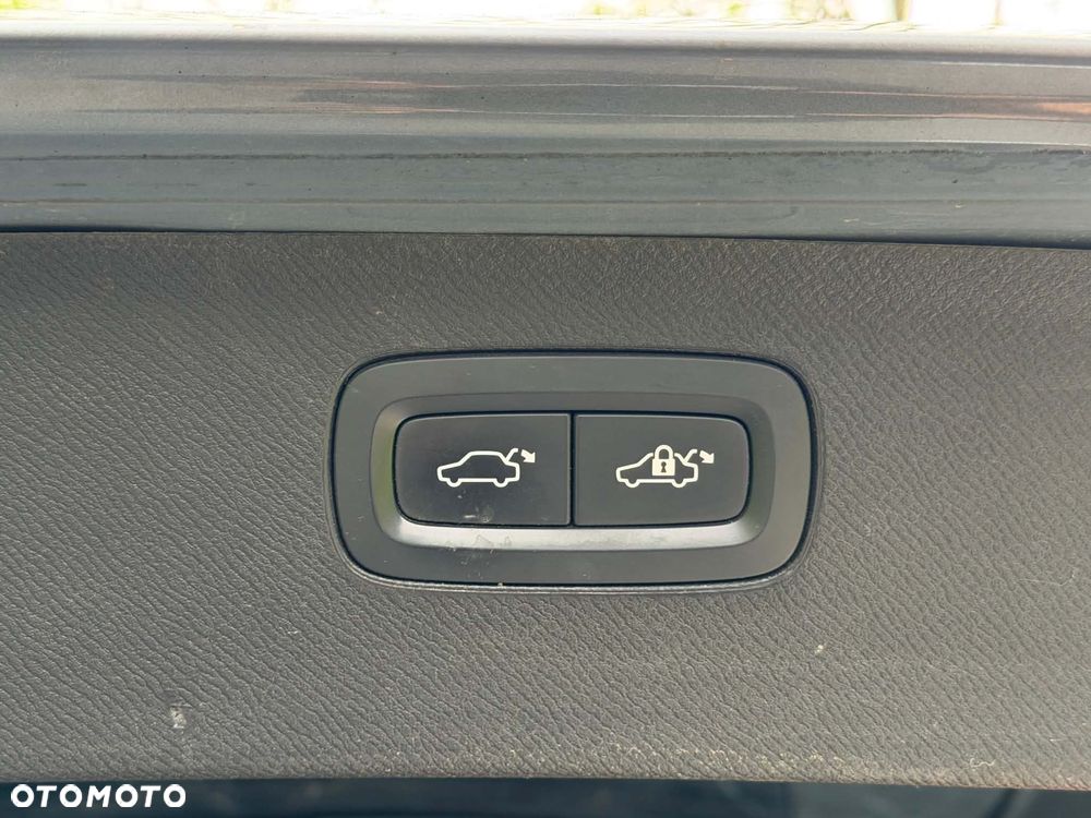 Volvo XC 90 - 27
