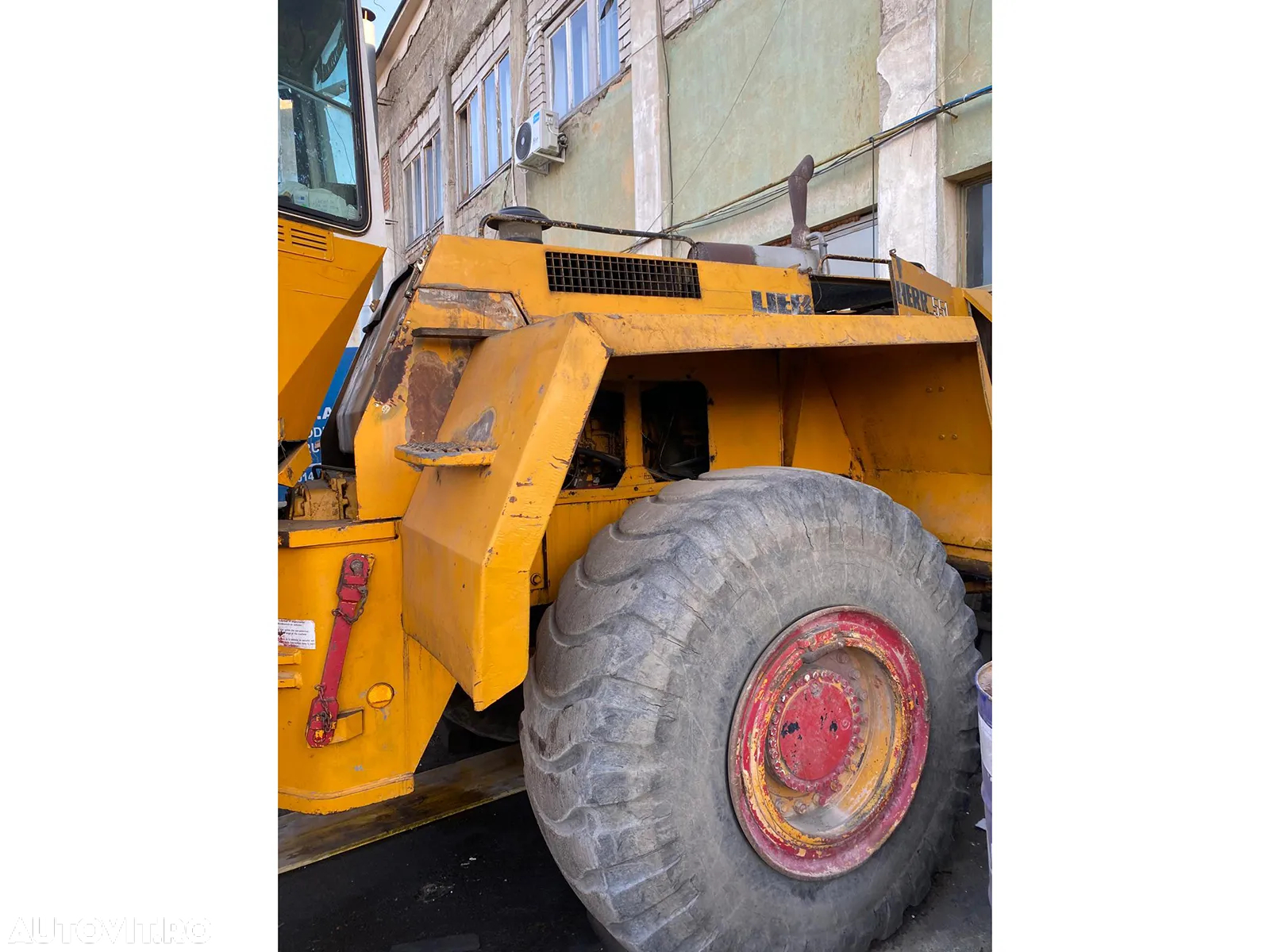 Liebherr L 551 - 5