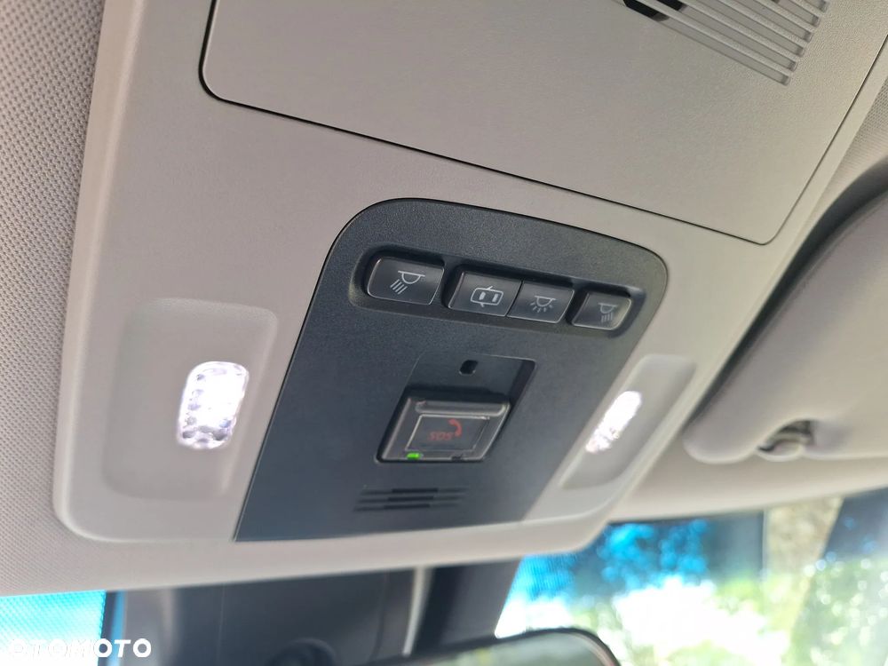 Toyota Camry 2.5 Hybrid Comfort CVT - 33