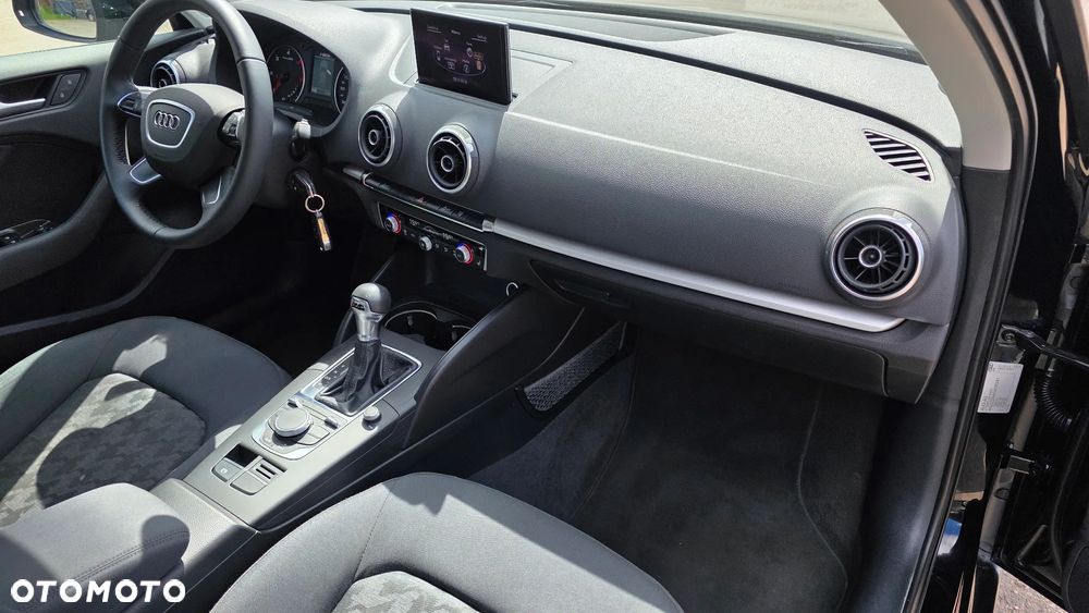 Audi A3 Sportback - 12