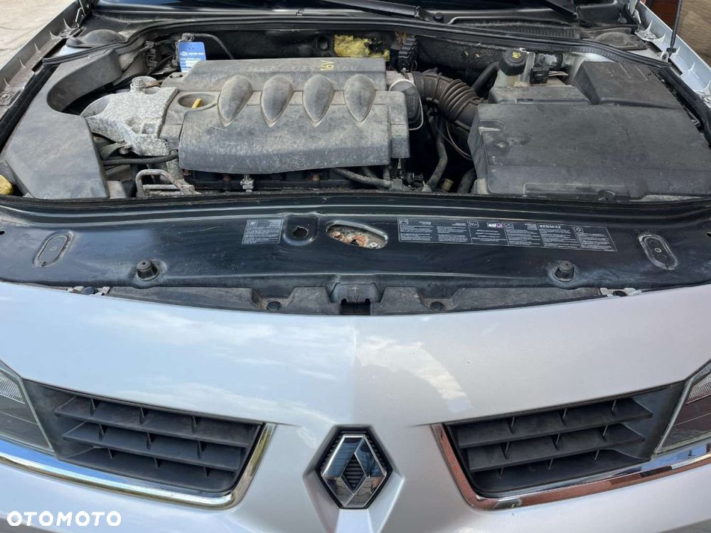 Renault Laguna Grandtour 1.6 16V Authentique - 20