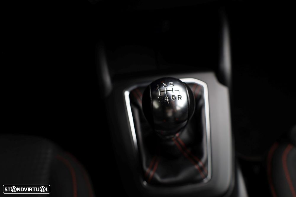 Ford Focus 1.0 EcoBoost MHEV ST-Line - 20