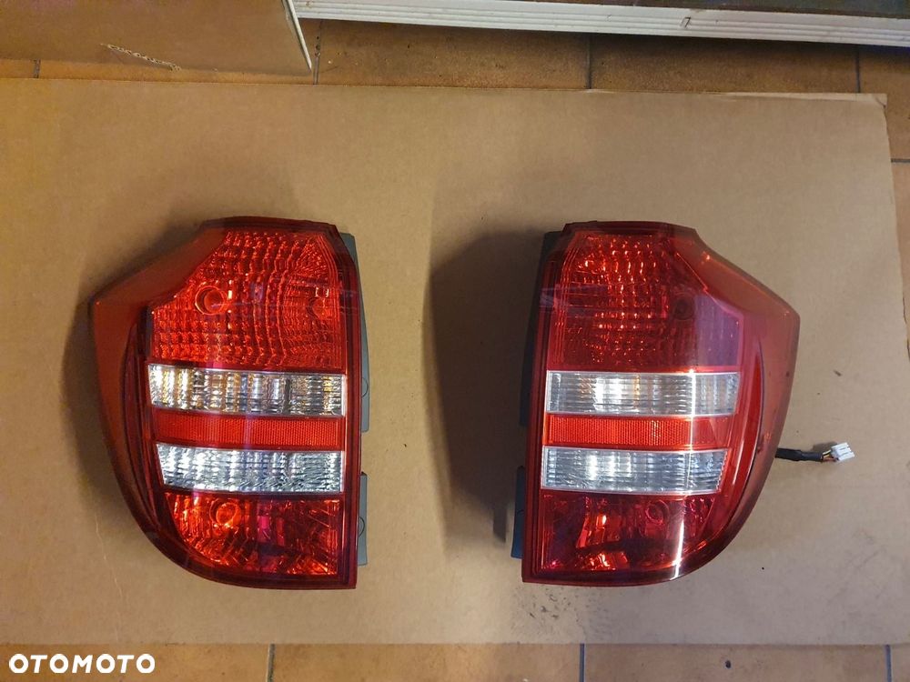 LAMPA P/L TYŁ KIA CEED 1 I KOMBI