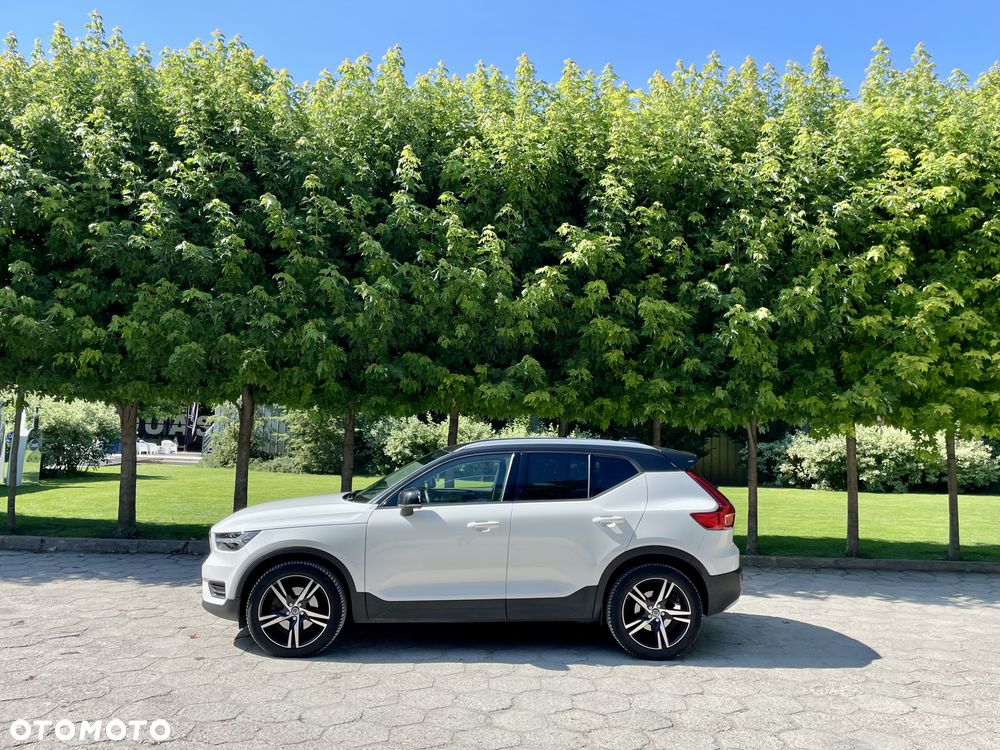 Volvo XC 40 D4 AWD Momentum Pro - 11