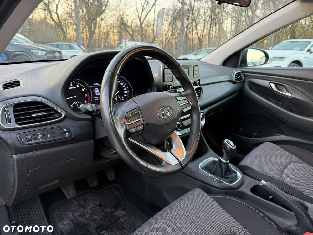 Hyundai i30 1.5 DPI Classic + - 14