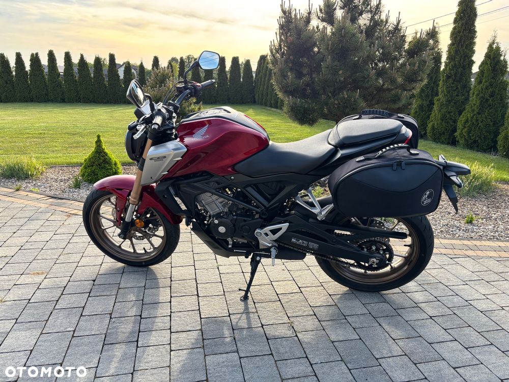 Honda CB - 1