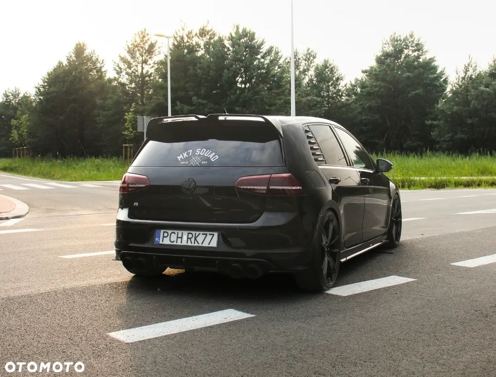 Volkswagen Golf - 8