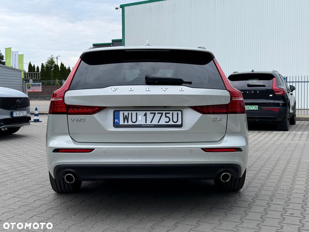 Volvo V60 D4 Momentum - 4