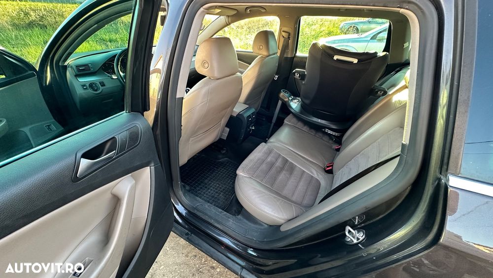 Volkswagen Passat - 10