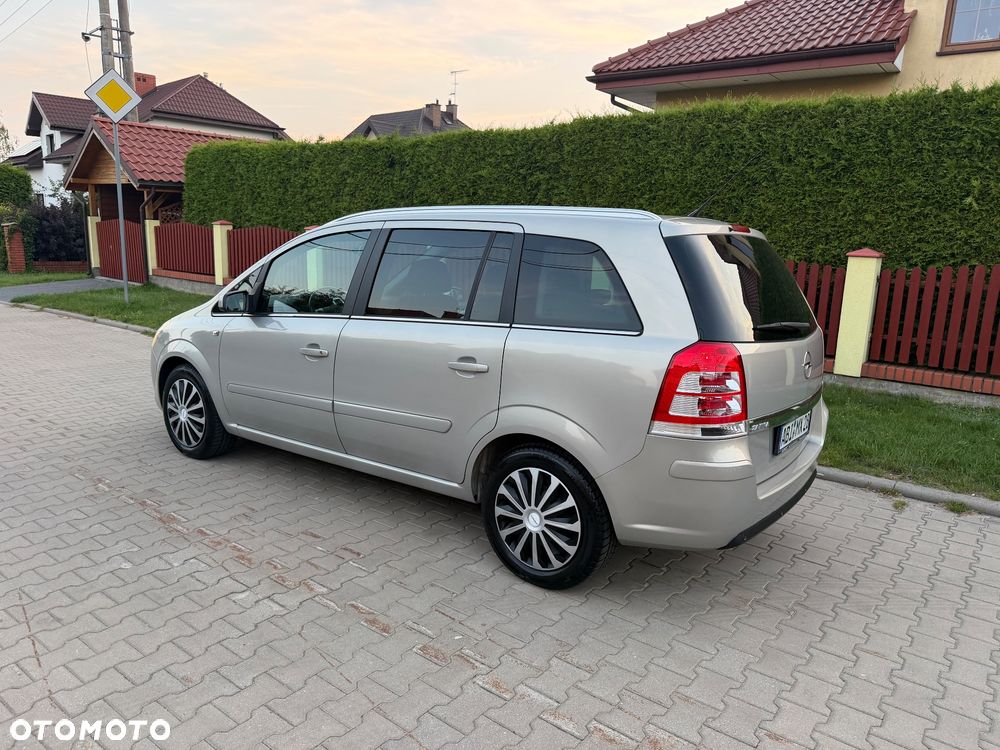 Opel Zafira 1.8 Easytronic Family Plus - 3