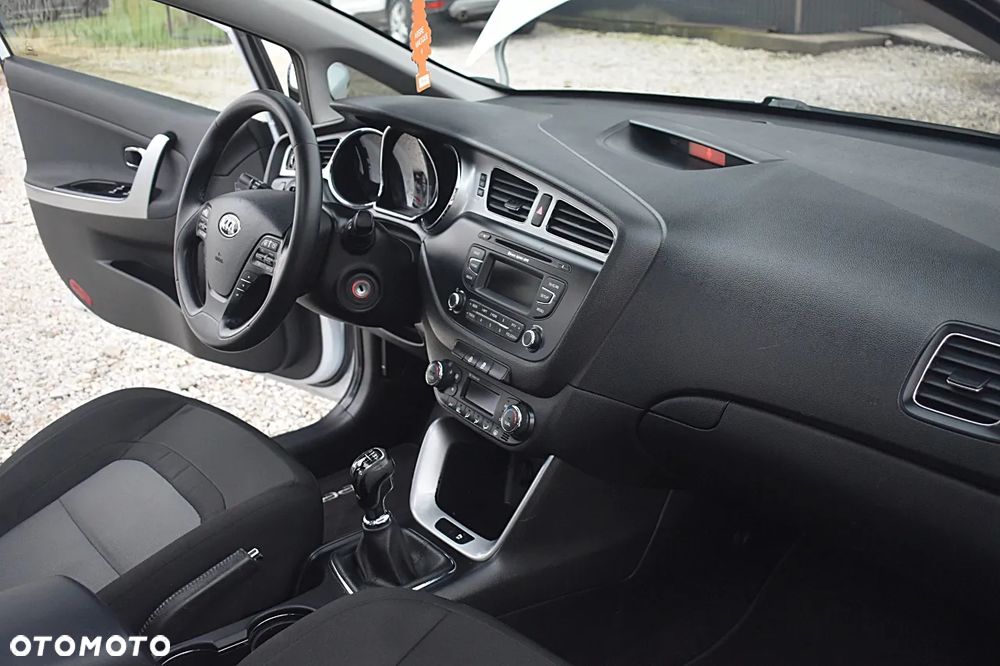 Kia Ceed 1.6 CRDi L - 23