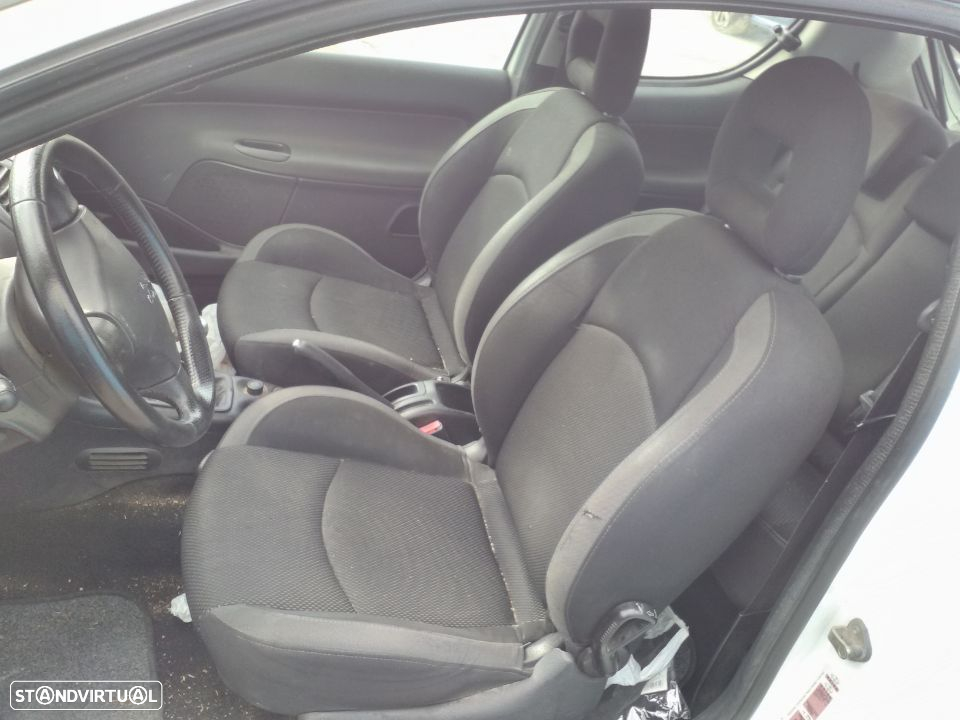 Peugeot 206 1.6 HDi para peças - 4