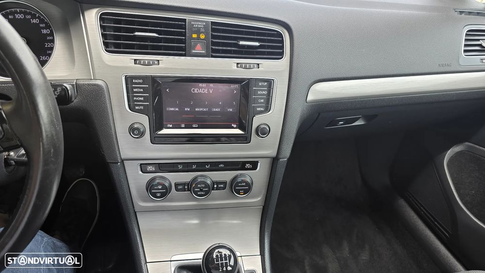 VW Golf 1.6 TDi BlueMotion Confortline - 17