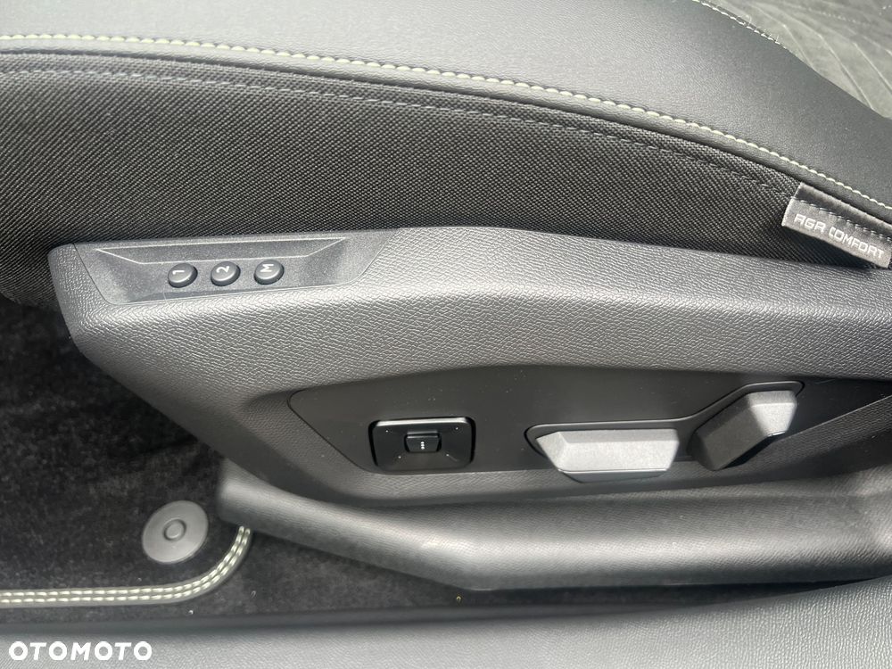 Peugeot 3008 1.2 PureTech mHEV GT E-DCS6 - 18