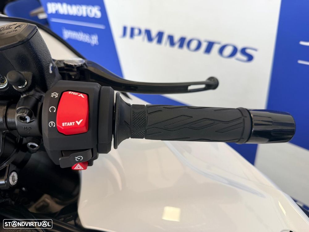 Suzuki Hayabusa GSXR1300 - 7