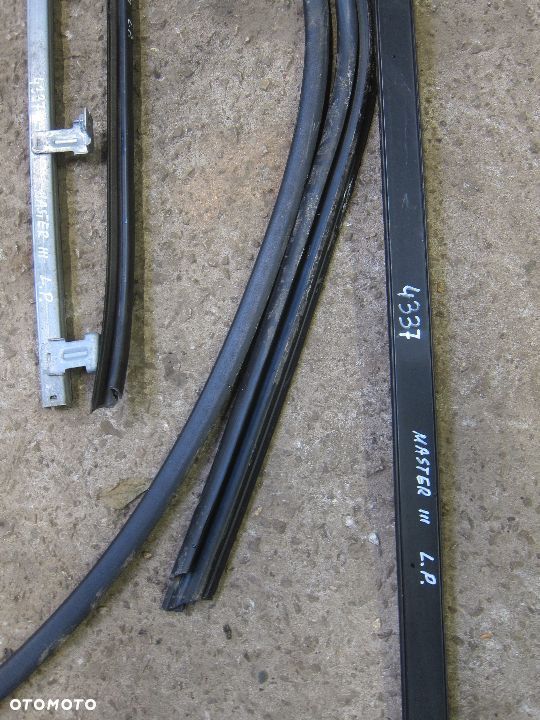 Uszczelki prowadnice drzwi l.p Renault Master III - 2