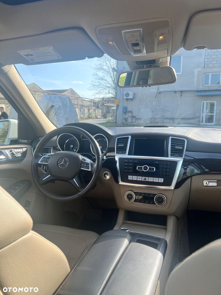 Mercedes-Benz GL 400 4-Matic - 7
