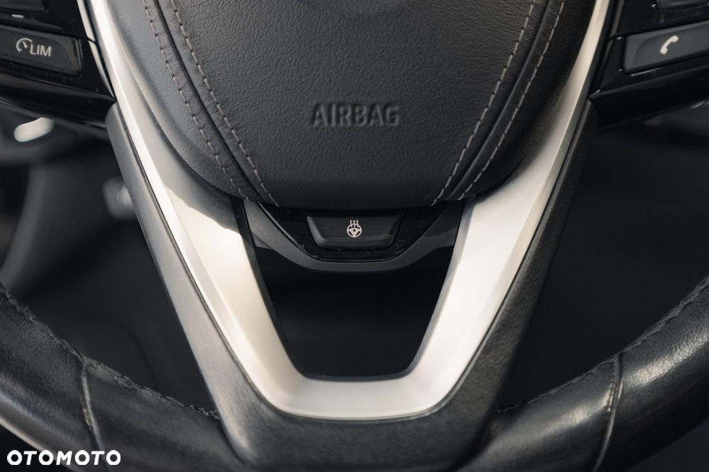 BMW Seria 5 520d xDrive Luxury Line - 27