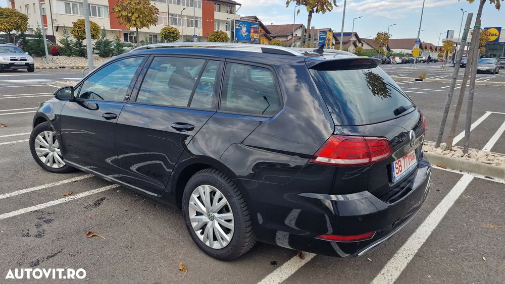 Volkswagen Golf Variant 2.0 TDI Sound - 2