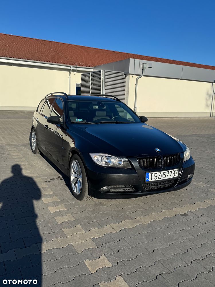 BMW Seria 3 318d - 1