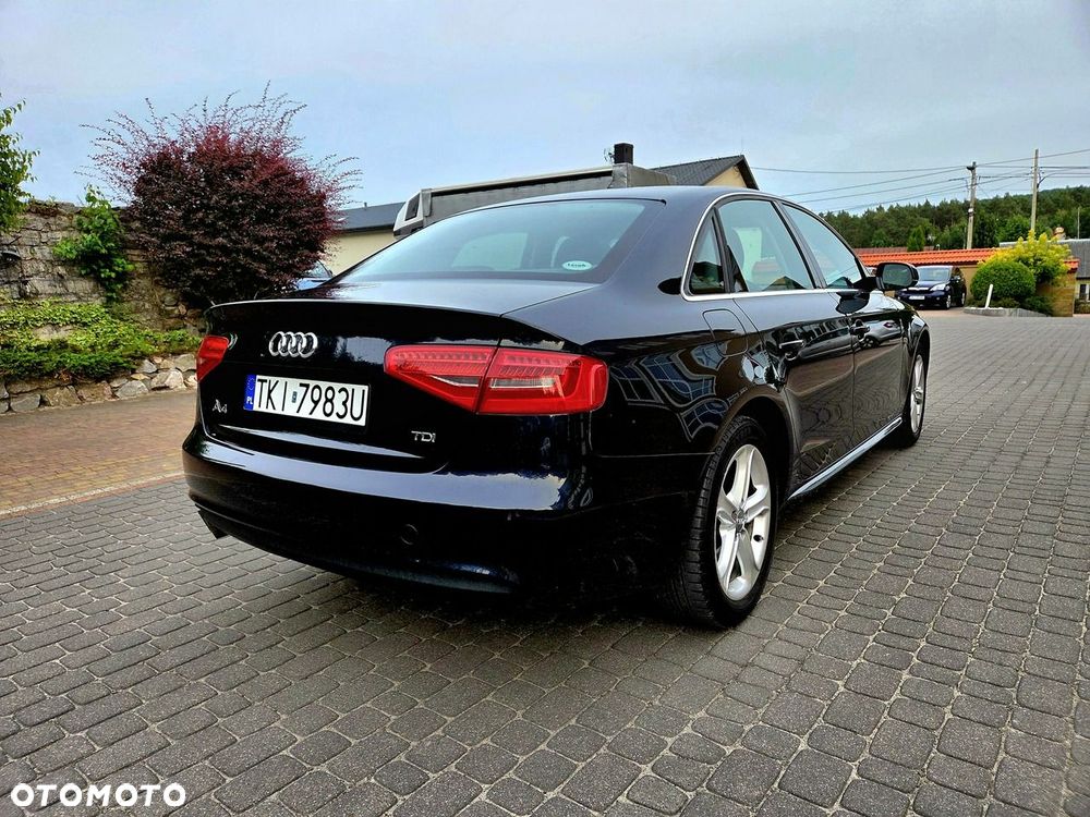 Audi A4 Limousine - 4