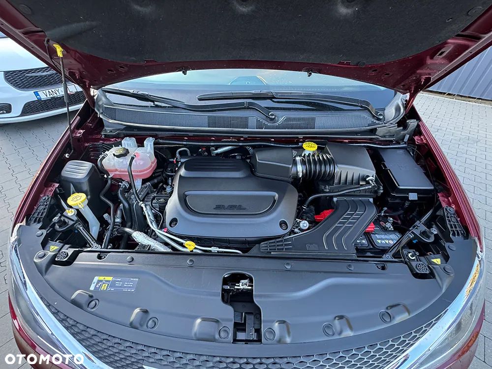 Chrysler Pacifica - 10