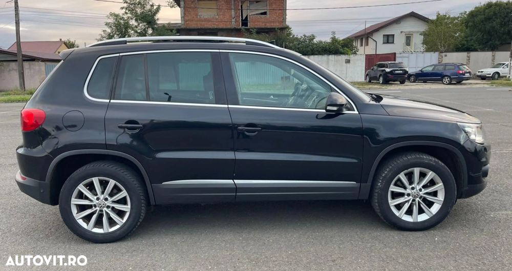 Volkswagen Tiguan 2.0 TDI 4Motion DSG Sport & Style - 9
