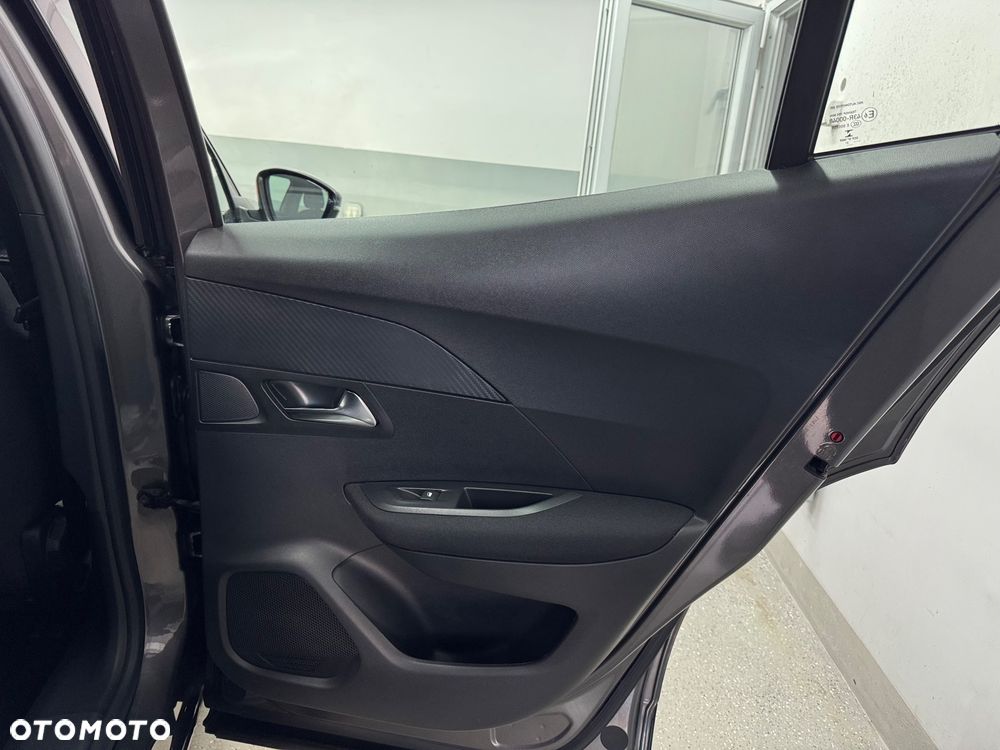 Peugeot 2008 1.5 BlueHDi Allure S&S EAT8 - 26