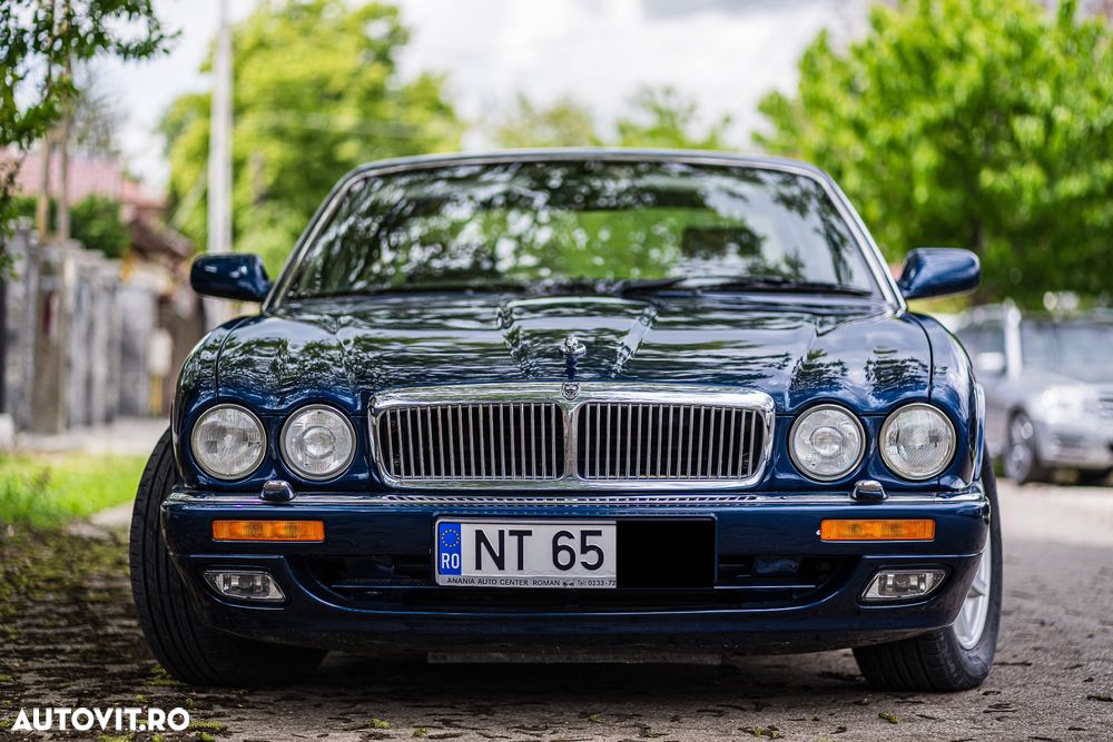 Jaguar XJ - 27