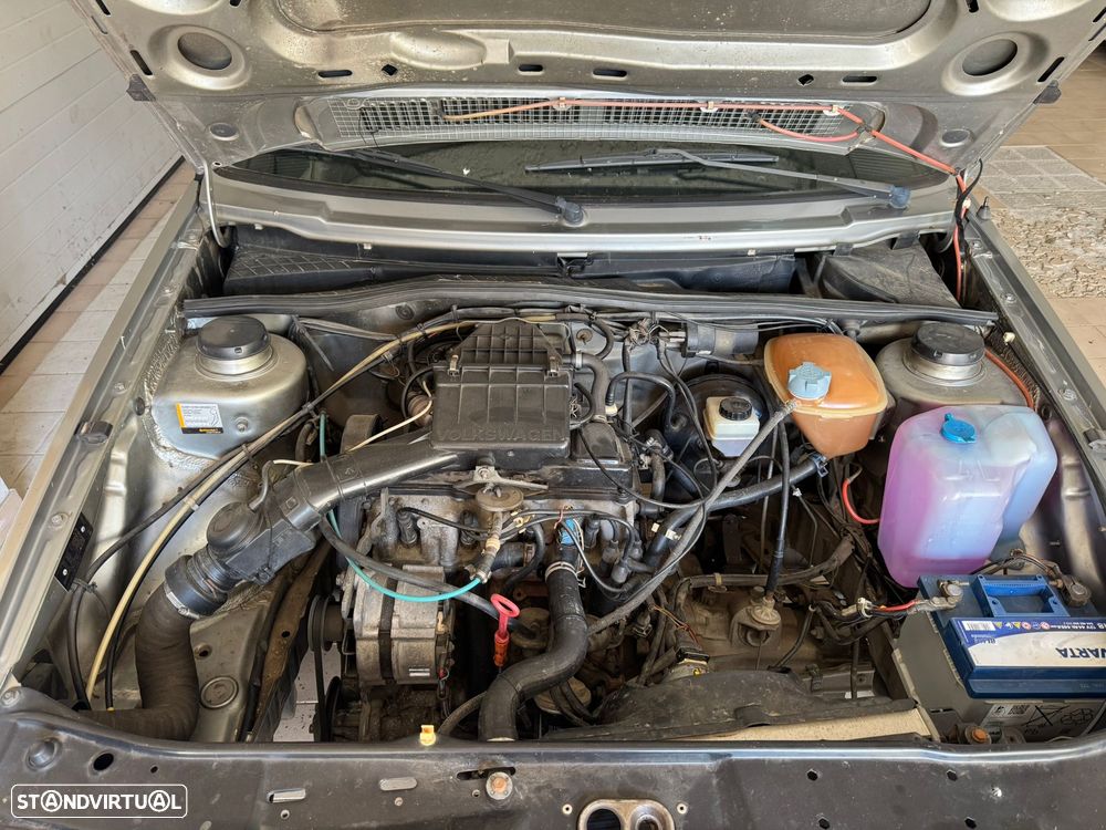 VW Golf 1.6 Special - 9