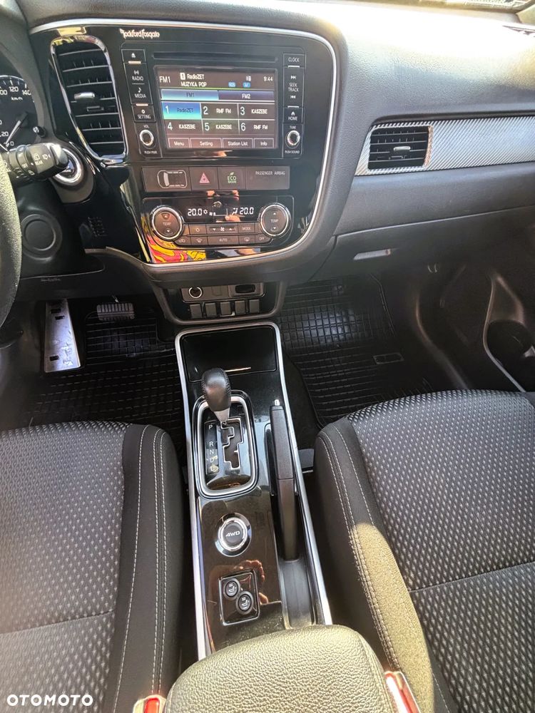 Mitsubishi Outlander 2.0 Intense Comfort 4WD CVT - 12