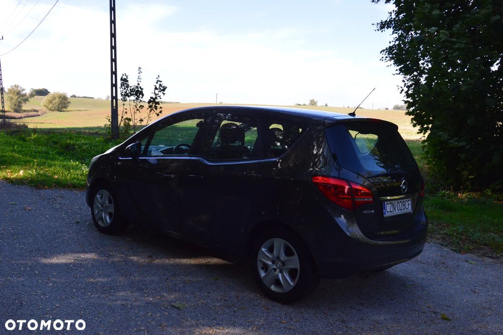 Opel Meriva - 11