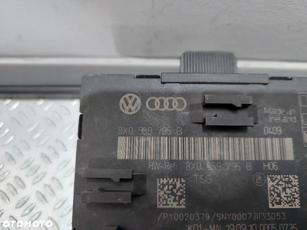 STEROWNIK SKODA SUPER B nr 8X095979B - 2