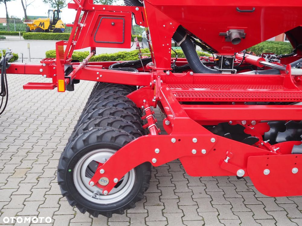 Horsch Pronto 4 DC - wał oponowy - 12