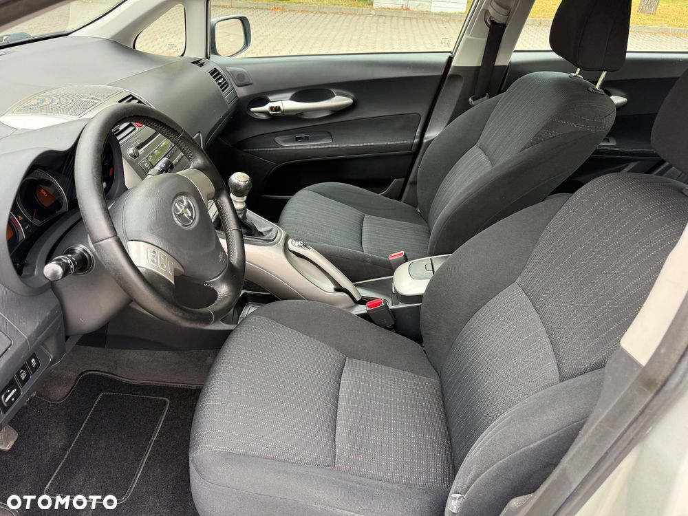 Toyota Auris 1.33 VVT-i - 14