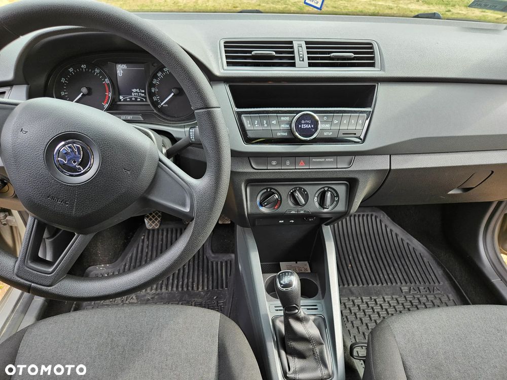 Skoda Fabia 1.2 TSI Active - 11