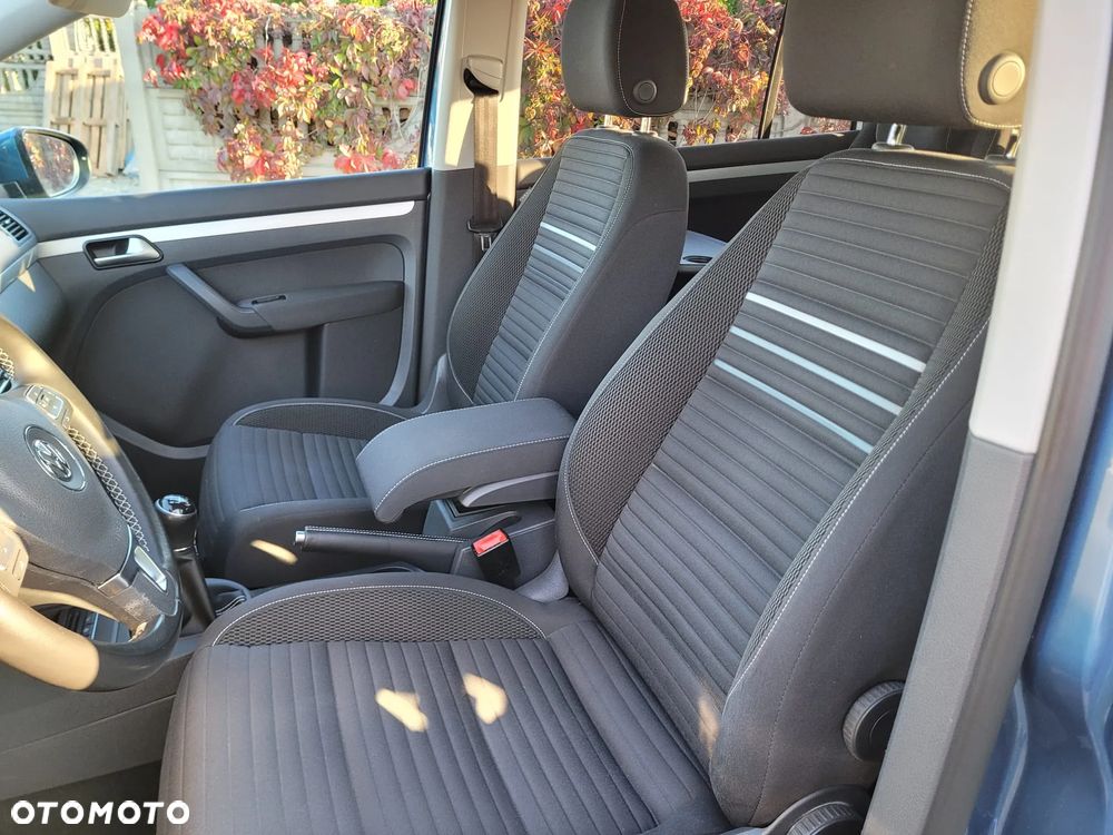 Volkswagen Touran - 5