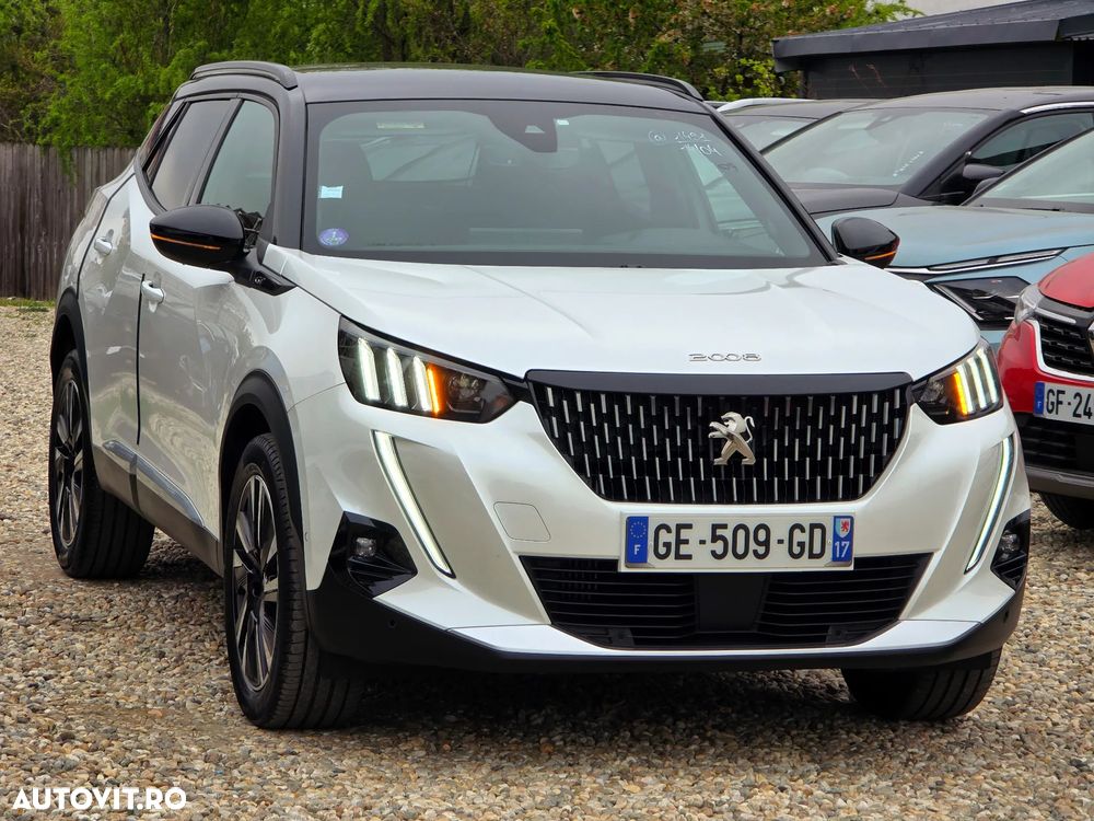 Peugeot 2008 PureTech 155 EAT8 GT - 3