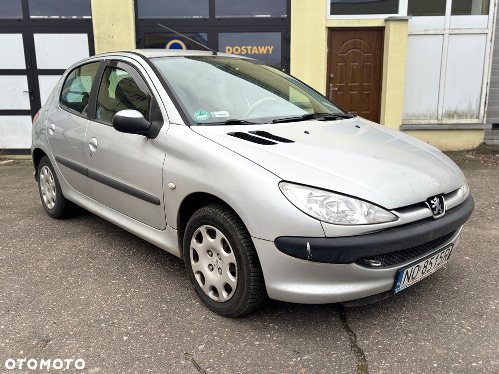 Peugeot 206 - 1