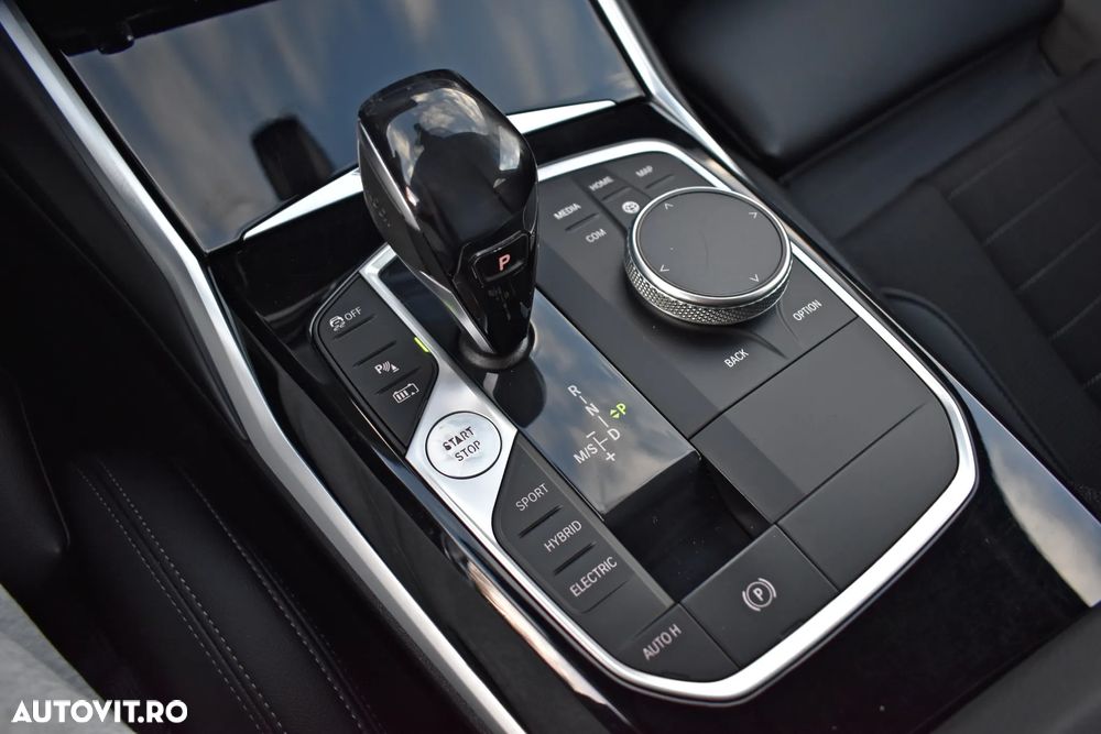 BMW Seria 3 330e Aut. Sport Line - 20