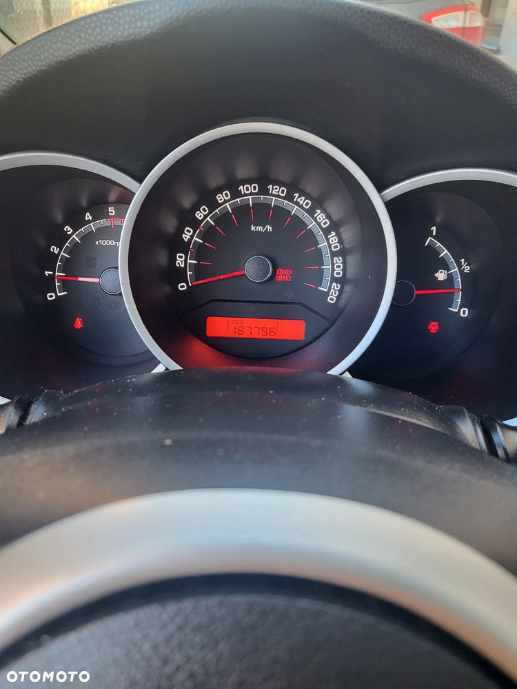 Kia Venga 1.6 CRDi L - 14