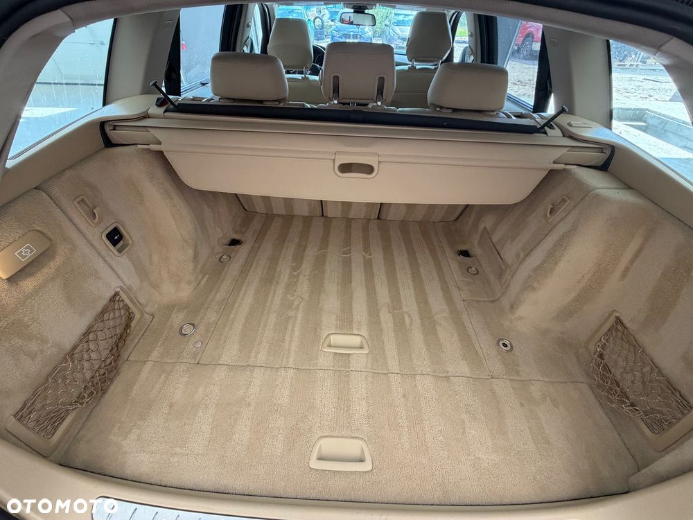 BMW Seria 3 328i xDrive Luxury Line - 31