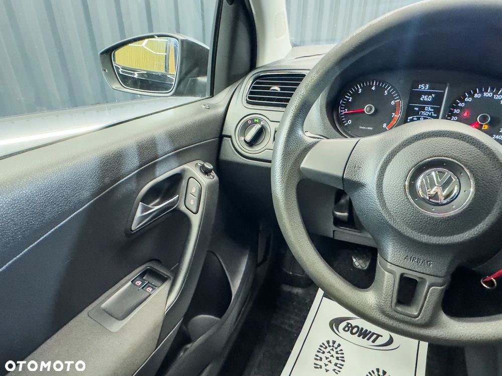 Volkswagen Polo 1.2 Life - 26