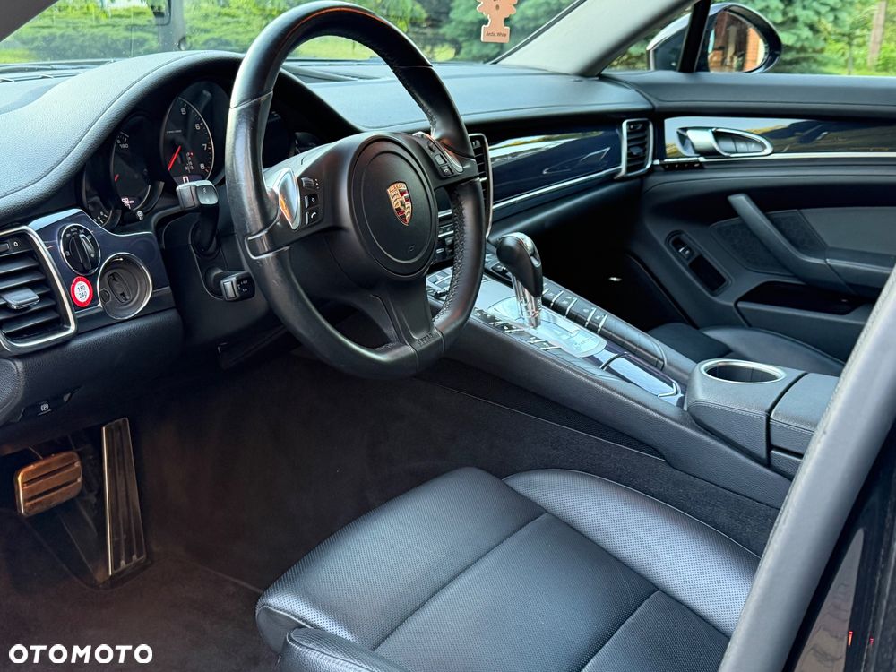 Porsche Panamera - 11