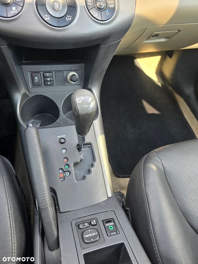 Toyota RAV4 2.2 D-4D 4x4 Automatik Travel - 20