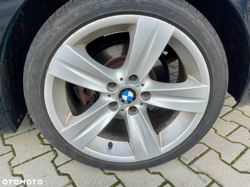 BMW Seria 3 325i - 23