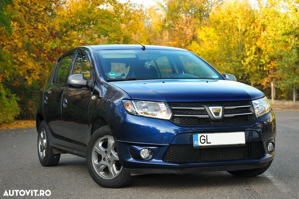 Dacia Sandero 1.2 16V 75 Celebration - 1
