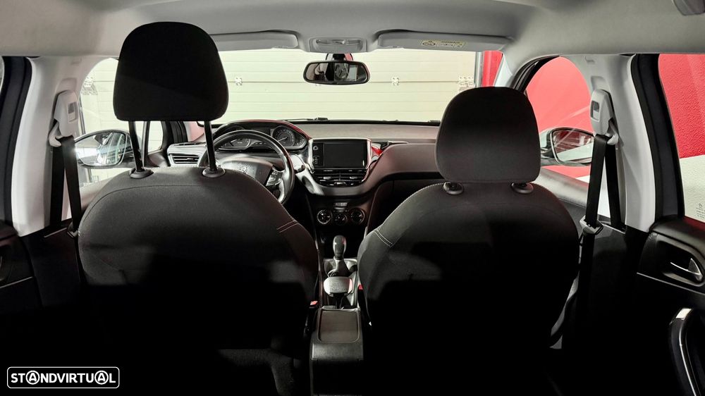 Peugeot 2008 1.2 PureTech Style - 27