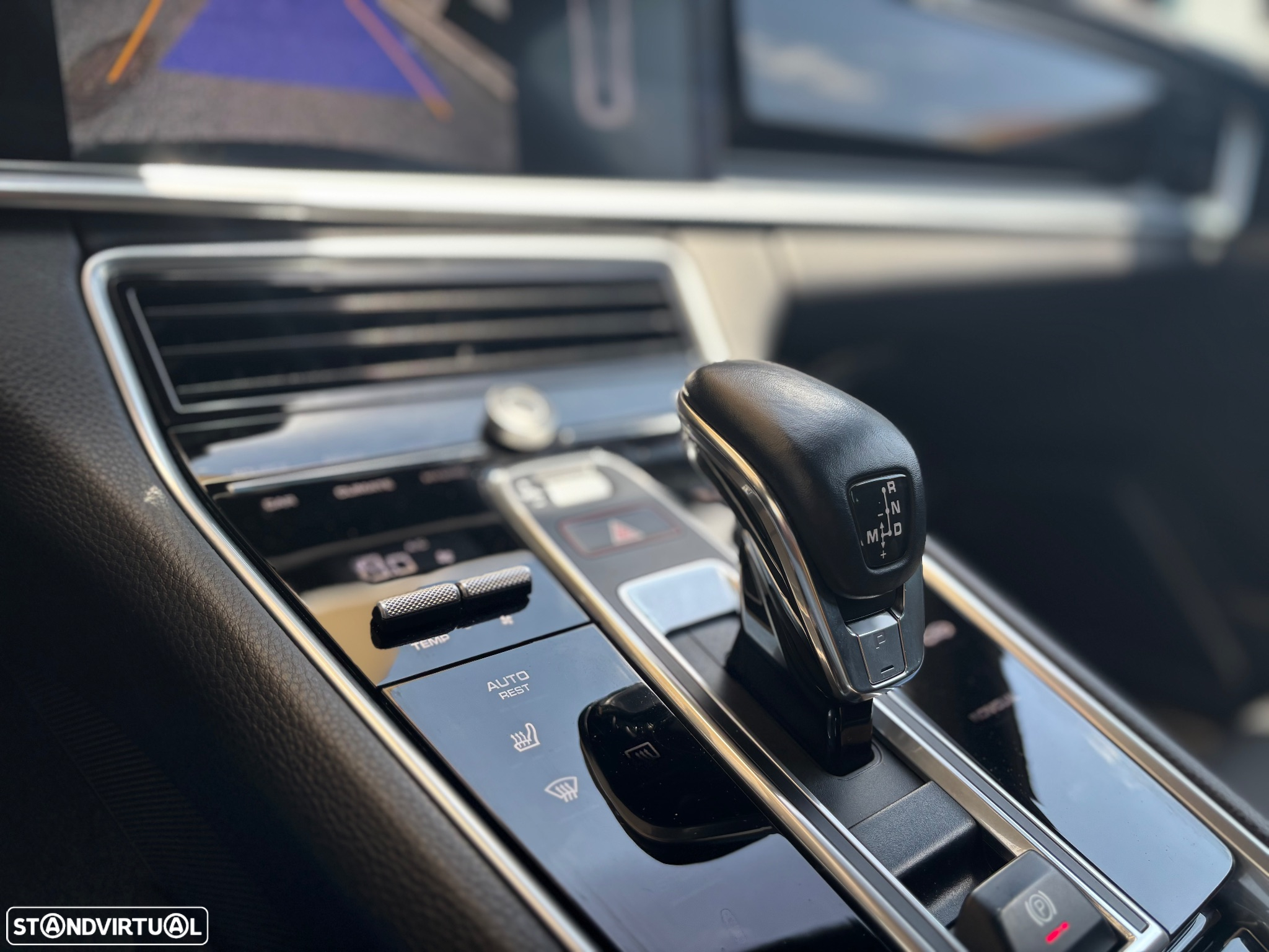 Porsche Panamera 4 E-Hybrid - 18
