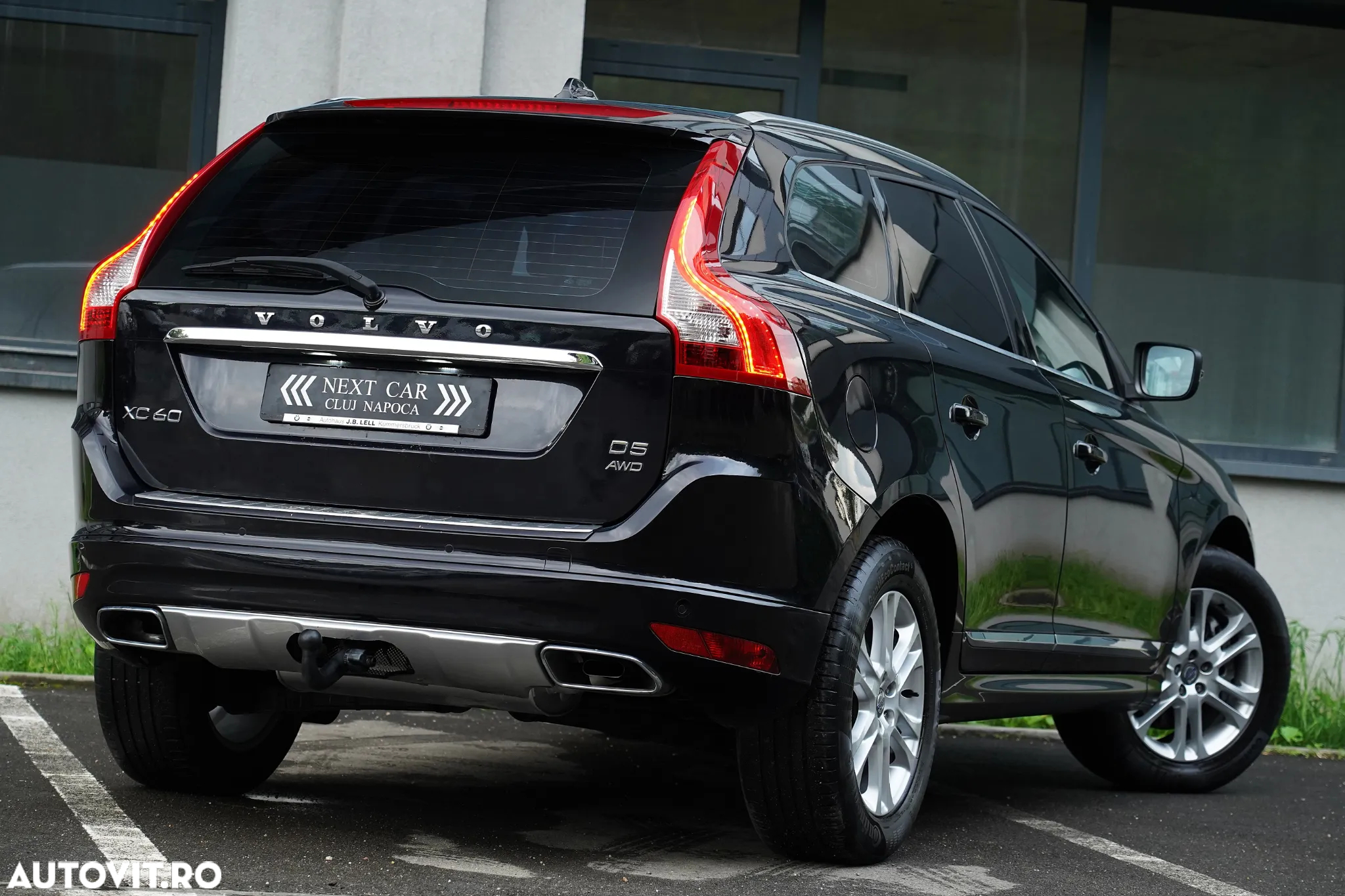 Volvo XC 60 D5 AWD Geartronic Summum - 3